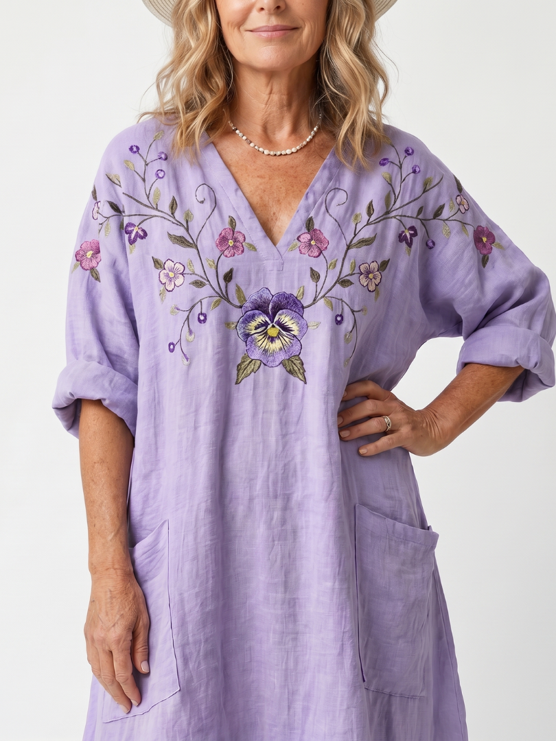 Tavi | Blommönstrad Broderad Oversized Midiklänning