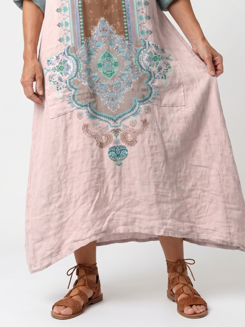 Kenza | Broderad Midiklänning med Fickor