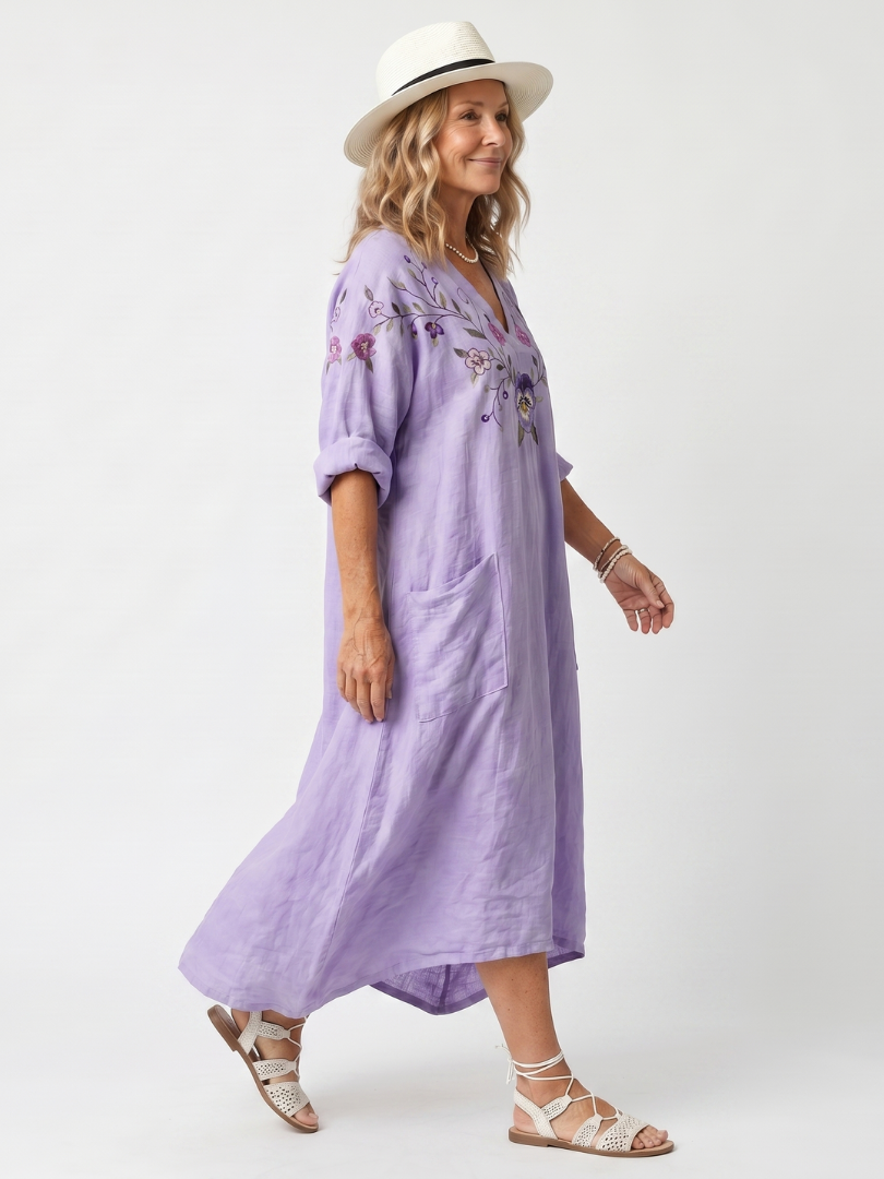 Tavi | Blommönstrad Broderad Oversized Midiklänning